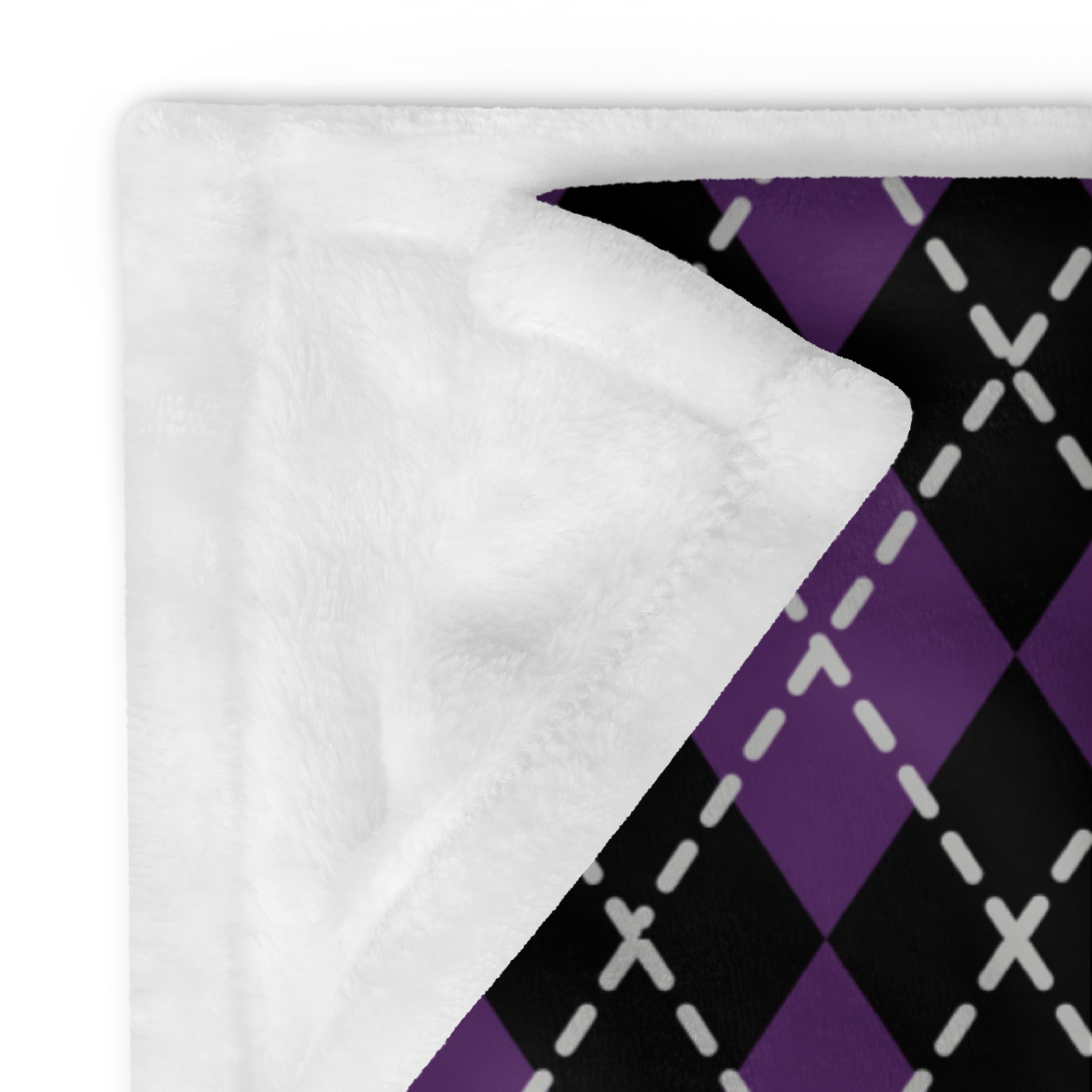 Silky Soft Snuggle Blanket - 'Diamond Skulls'